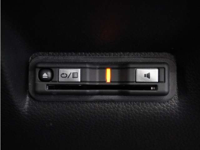 今や必需品の◆ETC車載器　装備車◆　有料道路を利用する際にスムースに通過でき、わずらわしい料金支払いから開放されます！