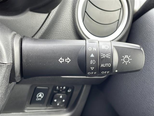 【　オートライト　】オートライトなのでライトの点け忘れを気にすることなく運転が出来ます♪