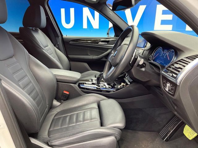 ●レザーシート：高級感漂うブラックレザーシートは、使用感も少なく良好なコンディションを保っております！その他、気になる箇所がございましたらお気軽にお問合せ下さい！