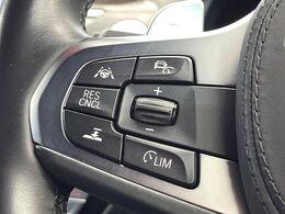 ●レーダークルーズコントロール：前の車との車間距離を一定にとりつつ、一定速度で自動走行してくれる次世代のクルーズコントロール！主に高速道路や自動車専用道路で使用する便利な機能です！