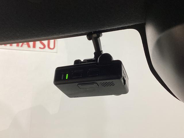 当店はメーカー直営のダイハツ正規ディーラーです。厳選された中古車をきっちりと整備してお納めいたしますので、安心のカーライフをご堪能いただけます☆