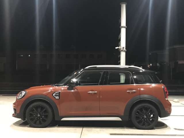 指定整備工場ですので、土日、祝日も車検を受けることができます。1日車検も可能です。メンテナンスからドレスアップ、チューニングまで何でもご相談ください。