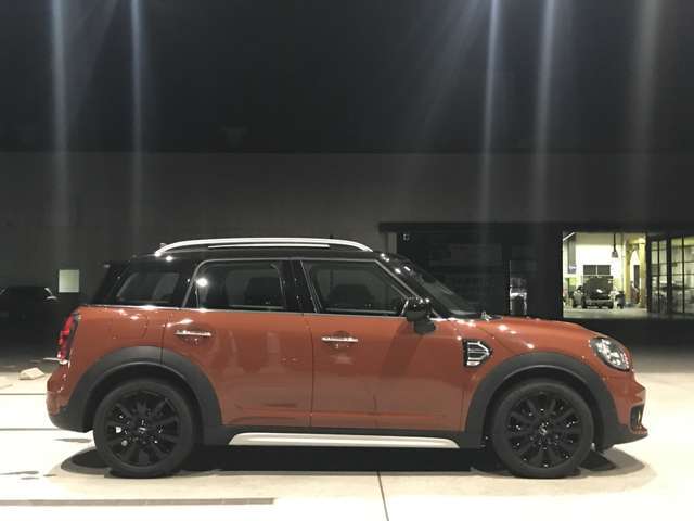 経験豊富なサービススタッフが皆様の快適なMINIライフをサポートさせて頂きます。　TVチューナーやDVDビデオ、ドライブレコーダーの取り付けもお任せ下さい。