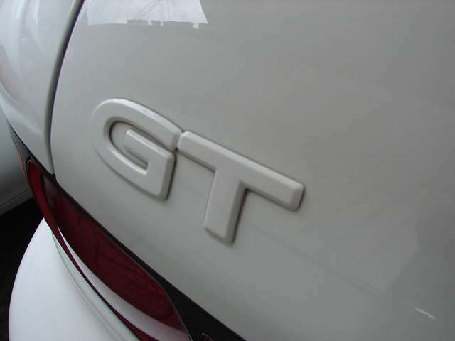 GTモデルに与えられた2文字のエンブレム、希少モデルであるGT、生息台数は大変少なく貴重な一台です。