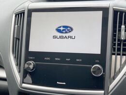 【純正パナソニックビルトインナビ】インテリアに溶け込むスタイリッシュな「専用設計ナビ」を装備♪視認性や操作性など基本性能にも優れ、より上質なカーライフをお楽しみいただけます。