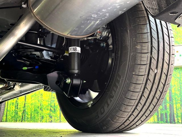 お車を安心してお乗りいただく為には、足回りの定期点検が欠かせません。サービスサポート（有償保証）では無料点検もご提供しており、安心のカーライフをお過ごしいただけるサポート体制が整っています。