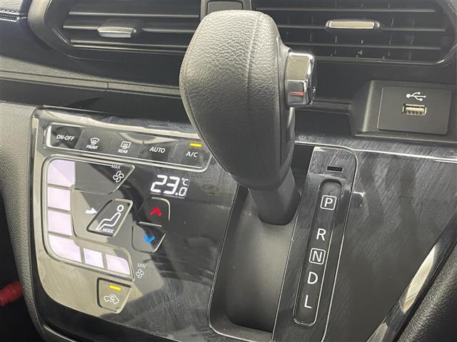 ◆【シフトレバー】シフトも操作しやすく快適なドライブを楽しんでいただけます！