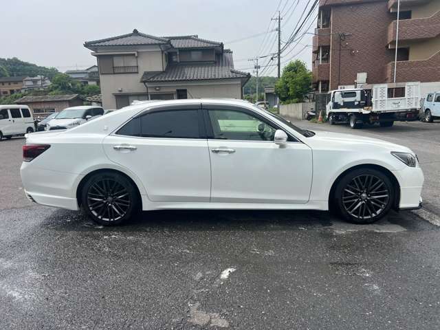 この度は当店の在庫車をご覧いただき誠にありがとうございます！車両状態や装備、その他気になる点がございましたら当店までお気軽にご連絡下さい。