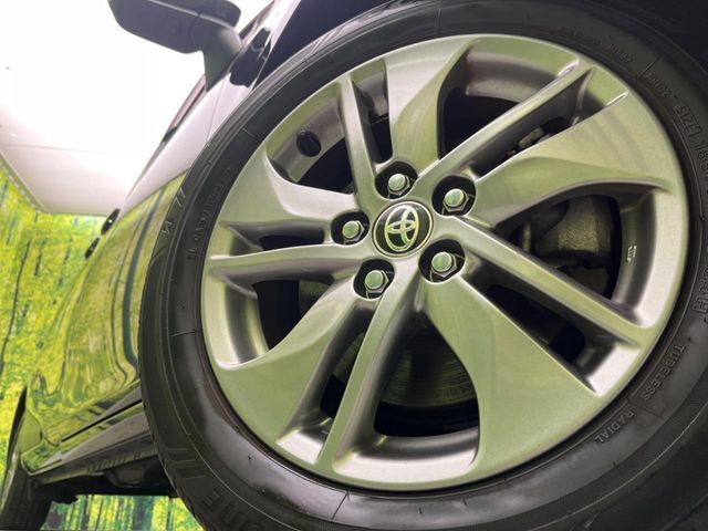 【純正15インチアルミホイール】外観にマッチした純正アルミホイールを装着しております。各種社外アルミホイールや、スタッドレスタイヤも取扱いしております。是非ご相談ください♪