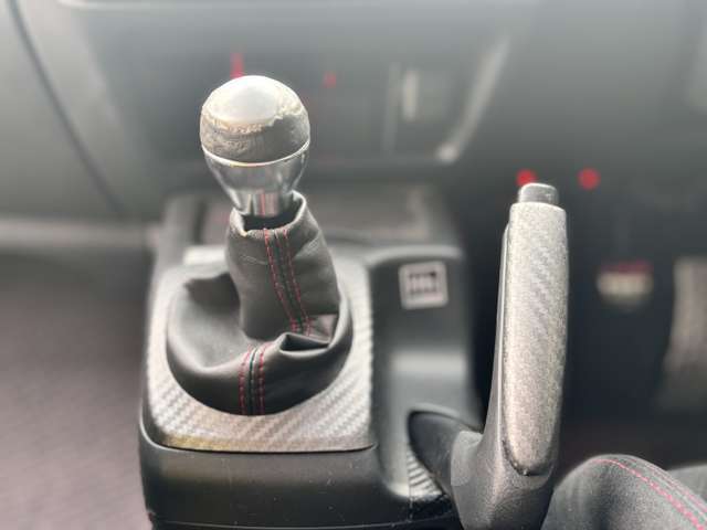 【1台限り】ご覧いただいている車両は1台限りの在庫となっております。まずは右下赤いボタン「トークでお問い合わせ」より在庫確認と見積もり依頼を！