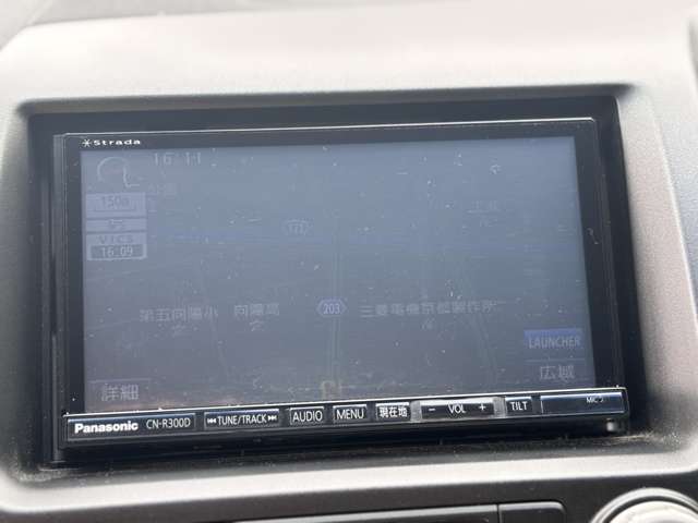 ストラーダナビ付き。目的地をセットすれば、あとはナビにおまかせ！初めて行く場所へでも遠い場所へでも安心して運転できます！