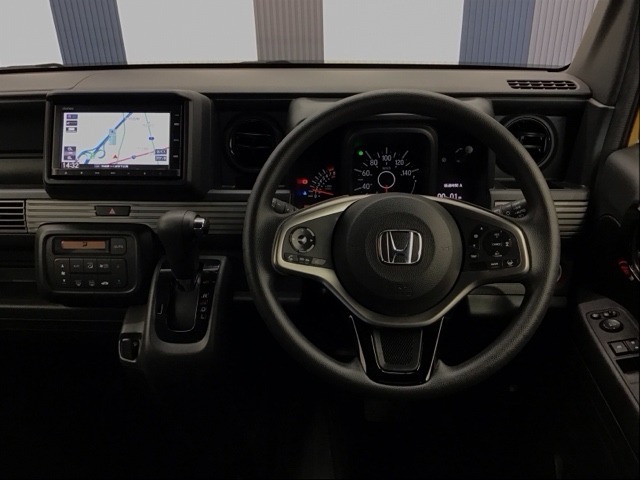 運転しやすいインパネ周りです！見やすいレイアウトで快適なドライブをサポートします！