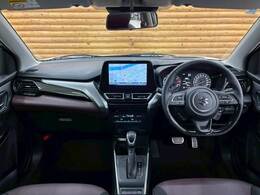 アイポイントが高く、非常に見晴らしの良いコックピットはロングドライブに最適。一度乗ったら病みつきです。