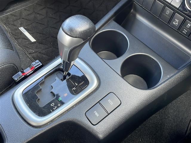 せっかく見つけたお気に入りの1台を遠いからとあきらめてほしくない！遠方でも陸送納車承れます。