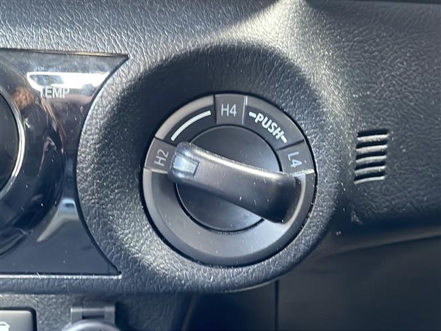 ご成約頂いたお車は全車保証付で納車後も安心！有料オプションで長期保証をお選びいただくことも可能です。