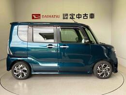 車両右側面からの写真になります。車をご覧になりたい時はお気軽に最寄りの店舗へご相談下さい。