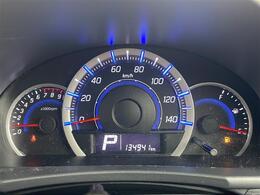 【スピードメーター】『スピードメーター』の画像になります。メーターがシンプルで見やすく運転しやすいですね！