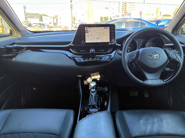 ★とても広く、ゆったりとしています！運転席からの視界も見やすく、運転しやすいですよ★