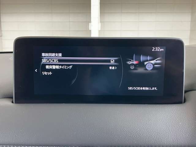 フォワードセンシングカメラやミリ波レーダー、コーナーセンサーを駆使し、ドライバーが快適に運転できる様、各種安全装備も満載。