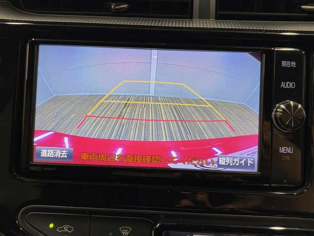 駐車時に安心！！バックカメラ付きなので、見えにくい後方がモニターで確認できて便利です。