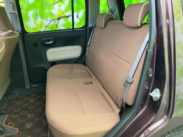 WECARSでは各商談席に大型モニターをご用意しております！見やすい大画面でゆったりと全国の在庫をご覧いただけます！是非ご来店お待ちしております！