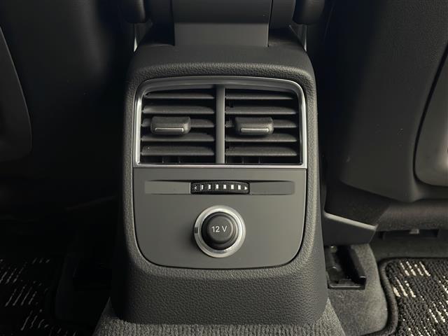 【エアコン】暑い夏でも寒い冬でも、車内に快適な空気を届けるので、いつでも快適な車内空間を創り上げます！