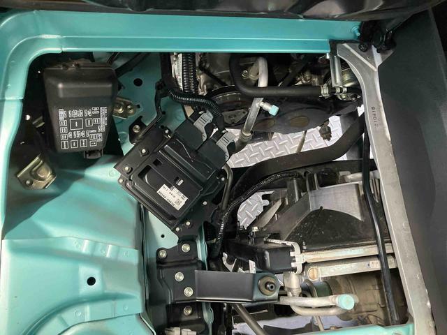 弊社中古車は、安心安全にお乗り頂くために、徹底した整備点検を実施しております。