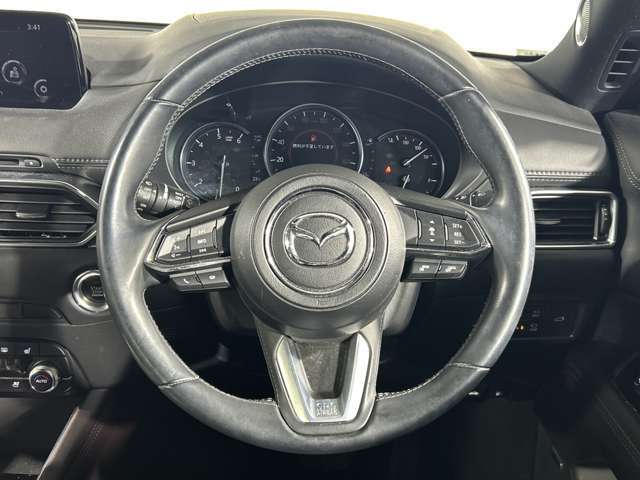 【ハンドル】『ハンドル/ステアリング』の画像になります。写真の内容に関してご不明点、ご質問等がございましたらお気軽にガリバー店舗までお問い合わせください。