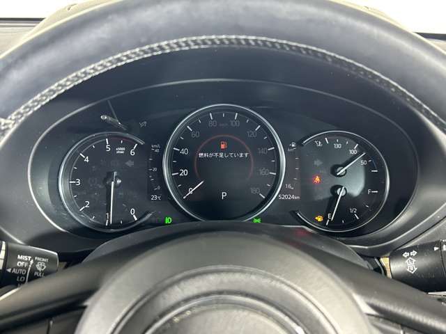 【スピードメーター】『スピードメーター』の画像になります。メーターがシンプルで見やすく運転しやすいですね！