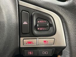 【アイサイトVer3】前方の車両等を検知し、衝突しそうな時は警報で注意を促し、ブレーキを踏む力をサポート。ブレーキを踏めなかった場合は衝突被害軽減ブレーキが作動、衝突回避をサポートします。