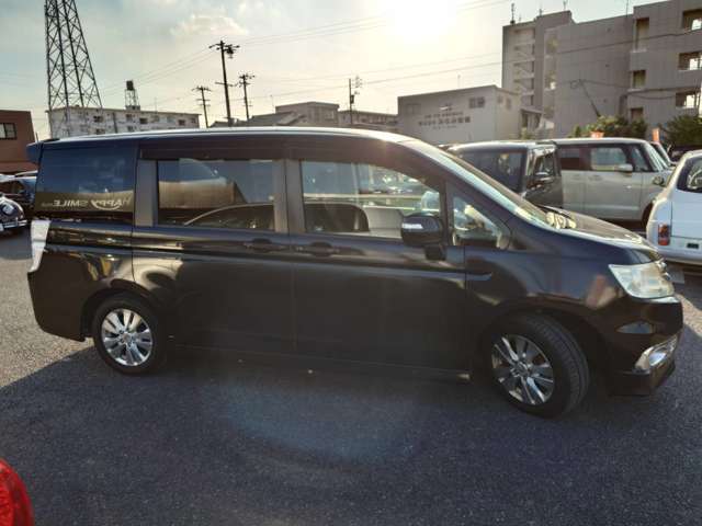 来店の際は事前にお電話頂けますとスムーズにお車をお見せ出来ますので、お気軽に連絡をください！いい車が安い☆彡いい車屋さん♪052-619-6662スタッフ一同心よりお待ちしております！仕上げも他社には負けません！