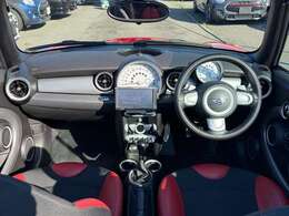 内装の状態は綺麗です！仕入れ後に丁寧に清掃しております。