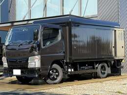 ランドローバーのシャラントグレーに全塗装済のカスタム車両になります。