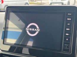 【純正ナビ】人気の純正ナビを装備。オーディオ機能も充実しており、Bluetooth接続すればお持ちのスマホやMP3プレイヤーの音楽を再生可能！毎日の運転がさらに楽しくなります！！