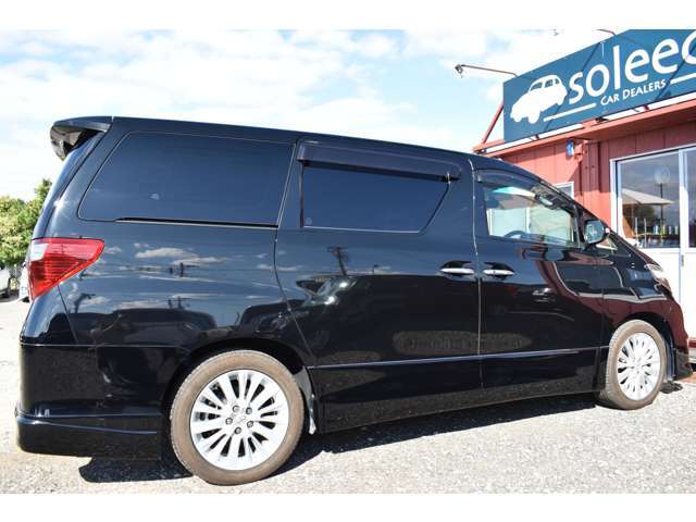 メーカーオプションナビ装着　プレミアムサウンド、リアエンターテイメント装着♪　☆全車無償保証付き！ご納車前整備も提携認証整備工場にてしっかりと行わせて頂きますので、ダブルでご安心頂けます☆