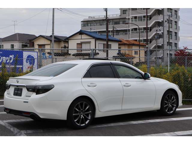 車輌置場も2箇所あります。HPに地図を掲載してありますので、そちらを参考にしてください！sexycustom.com/