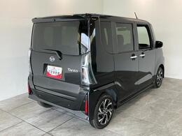 お客様にぴったりなおクルマをお選びいただけますように様々な展示車をご用意致しております！ダイハツの軽自動車だけではなく、他メーカー車やコンパクトカー・ミニバンなども数多く取り揃えております！