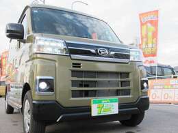 LEDヘッドランプ＆LEDフォグランプ装備！ヘッドライトはアダプティブドライビングビームです！