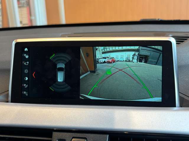 バックカメラ：車庫入れもラクラク♪♪ご家族で乗られる方や、初心者の方でも安心してお乗りいただけます！
