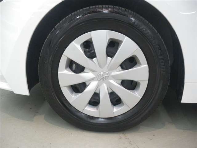 安心2.☆車両検査証明書付き☆　トヨタ認定車両検査員による厳正な検査！修復歴はもちろん、わずかなキズも正しくお伝えします！　クルマの状態がひとめでわかります。