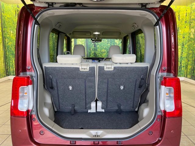 普段のお買い物や通勤、送迎等に十分な荷室スペースを確保しております。セカンドシートを倒すと、大きな荷物の積載も可能です♪