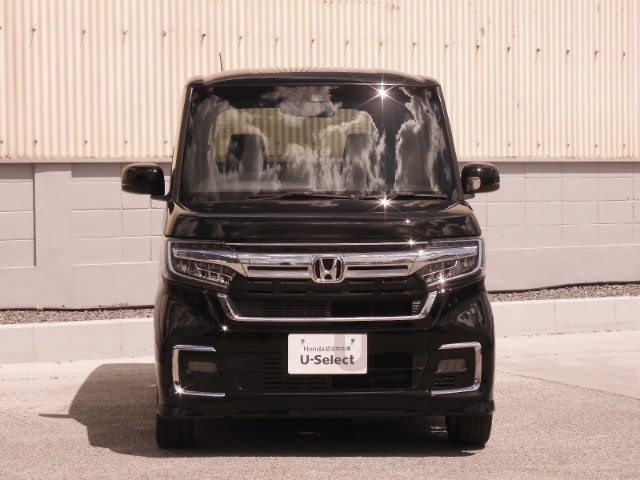 認定中古車では、厳しいHonda認定基準をクリアした厳選されたHonda認定中古車のみ、取り扱っております。「ご購入前の安心」「納車後の信頼」を車両と一緒に提供しております。