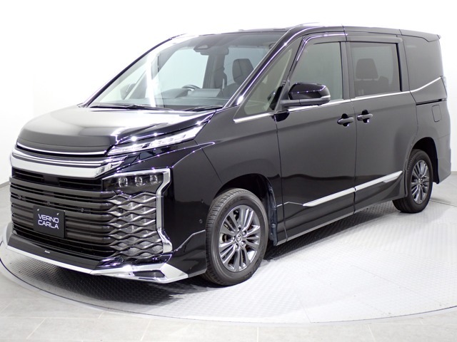 新車希少　チャンバワンバ　USA コンプリート車105 トヨタ ヴォクシー 1.8 ハイブリッド S-Z E-Four 4WD 2023年 3.0