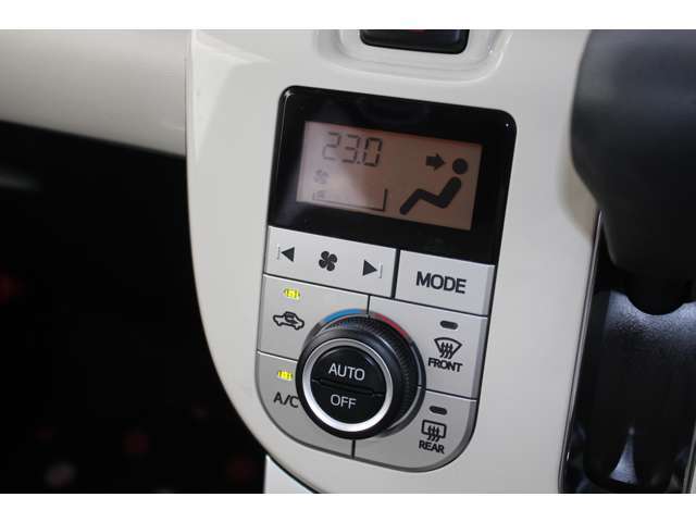 オートエアコン装備です☆室内を適温に保ってくれます♪お問い合わせはお気軽に027-343-4190.sankyo8585＠net.email.ne.jp☆