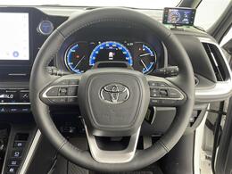 【ステアリング】軽い力で扱いやすいハンドルです。目立つ傷やスレなどなく綺麗な状態です！除菌プランいれていただくとさらに快適に！清潔なお車はお子様にも安心ですね！