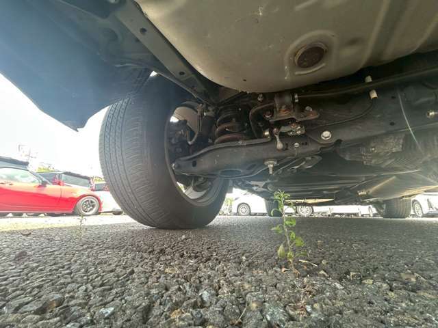 当社で整備の車両には4ヶ月の消耗品も含む無料保証付き☆オプションで1年または2年の延長の保証（更新可能）もご用意☆遠方のお客様でも安心♪お近くのディーラーさんにて保証修理をお受け出来ます☆