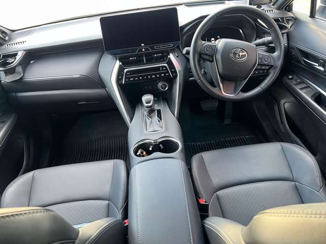運転席・助手席の俯瞰視点です！乗った際のイメージが湧きますね！