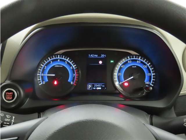 視認性の良いメーターです。