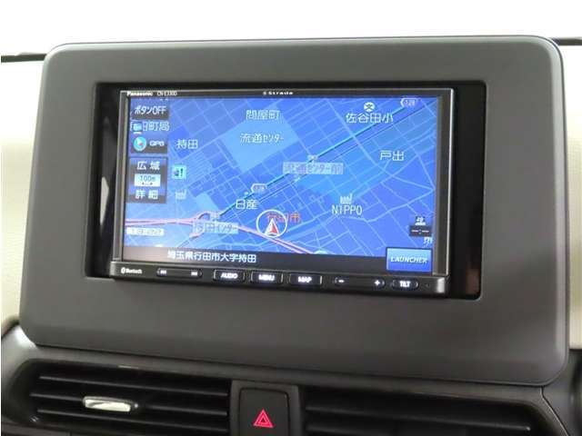 ナビはパナソニック製SSDカーナビステーションのCN-E330Dがついてます。