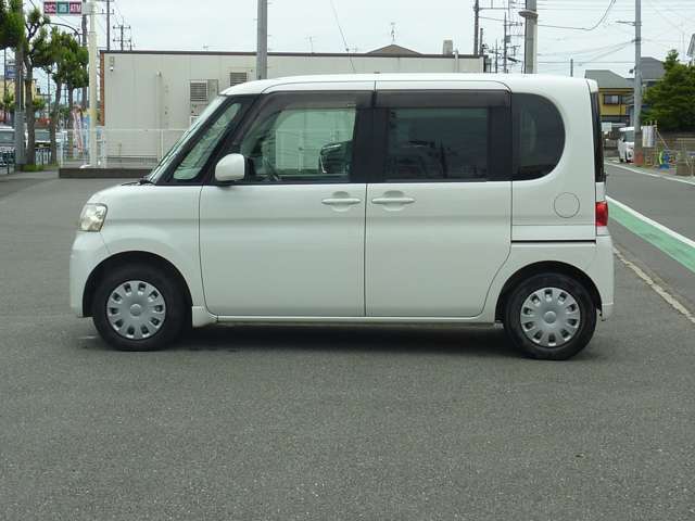 格安軽自動車が常時30台以上在庫しております。どんどん新しい格安車が入庫しておりますので、お気軽にお問い合わせ下さい。当店無理な営業は一切ありません！ゆっくりとご覧いただけます。